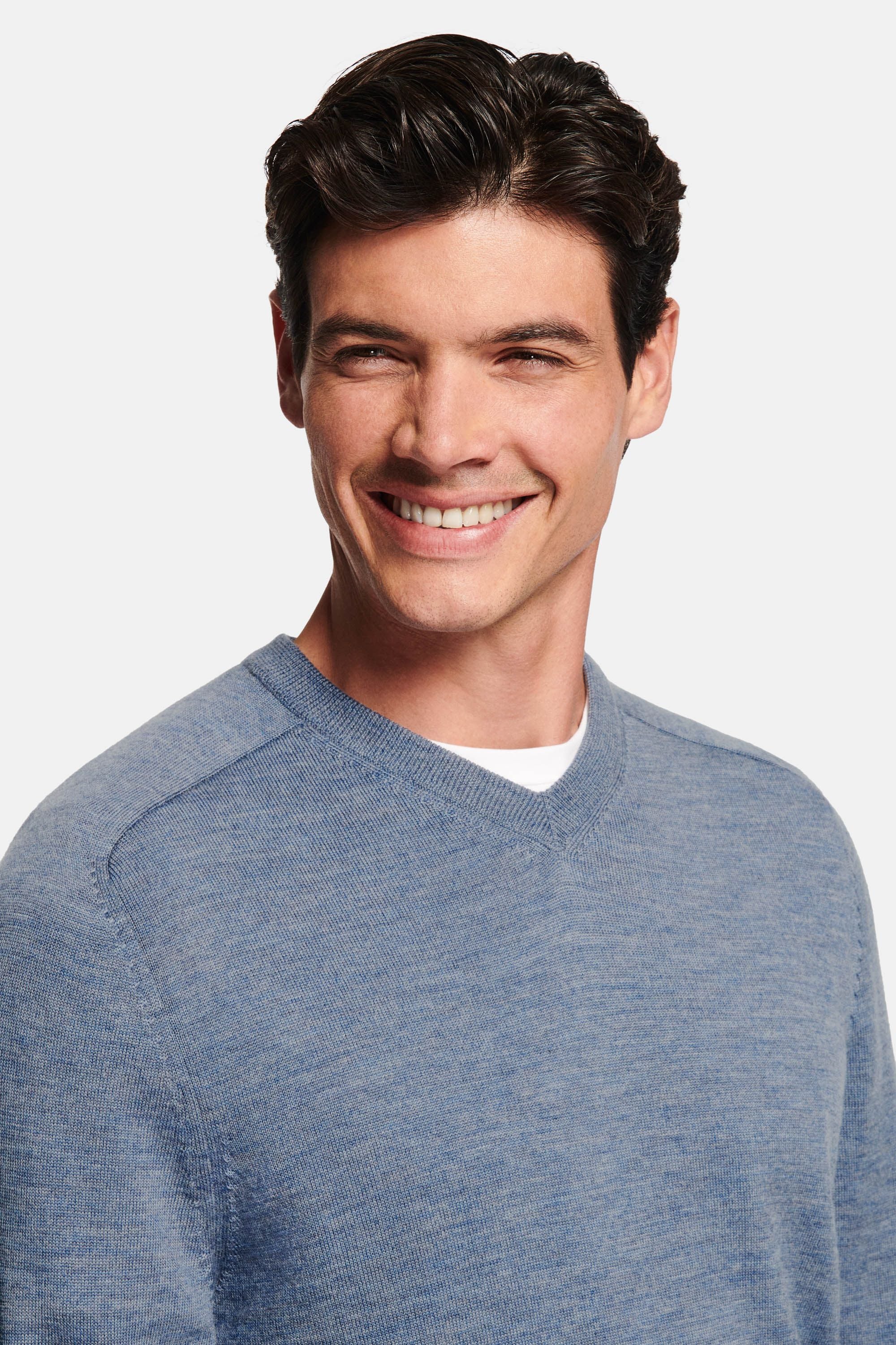 Mavericks * The Merino V-neck