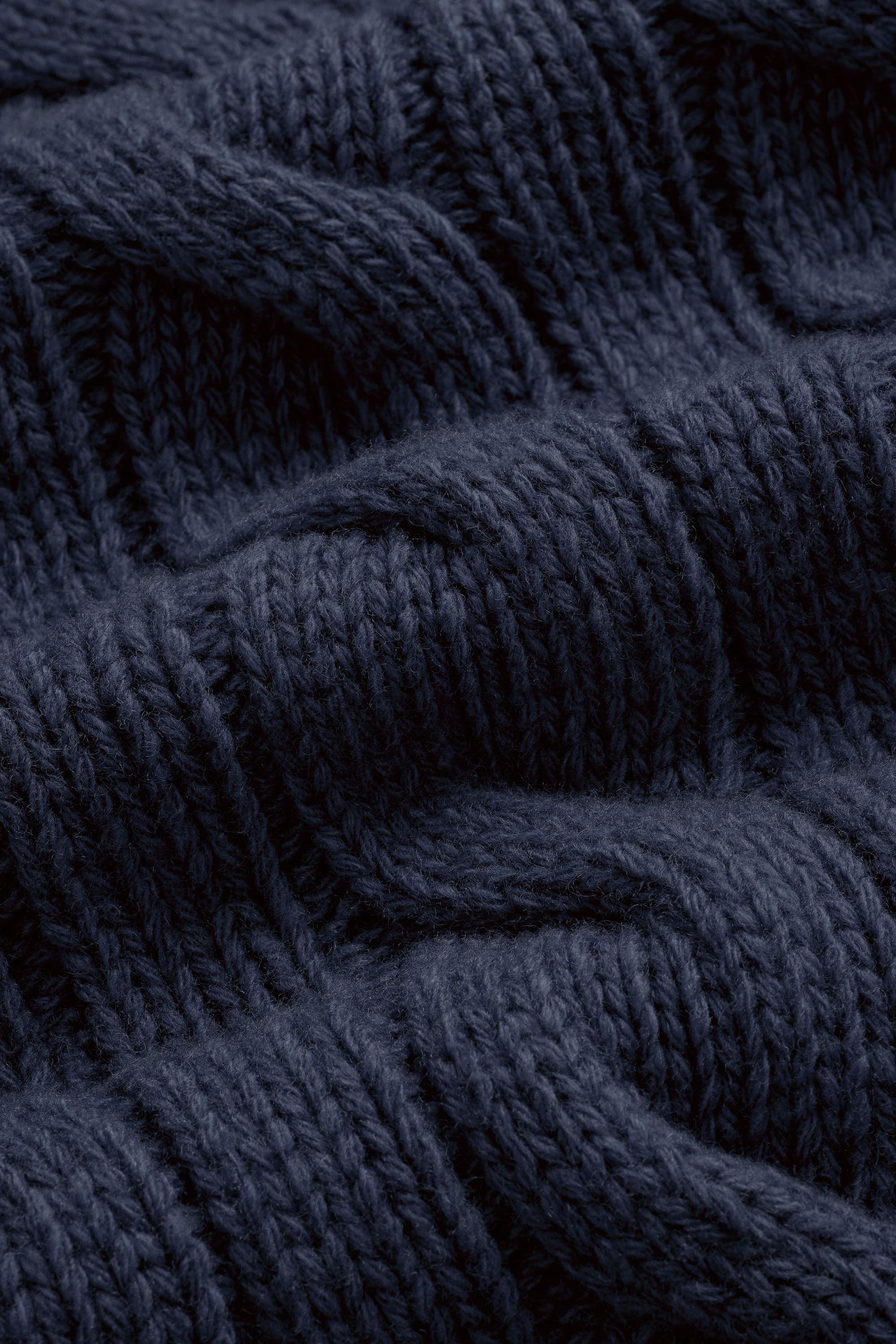 Deeps * The Cable Knit Pullover